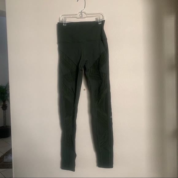 Alo Yoga Olive/Army Green Mesh leggings. Size Small. - Picture 4 of 5